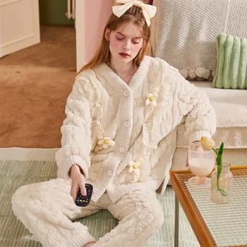 Пижамы Зимняя женская молочная пуховка Пижама с маленьким цветком Femme Домашняя одежда Утолщение Плюшевые пижамы Теплая фланелевая пижама Домашняя одежда