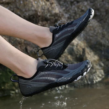 Водная обувь Мужчины Лето Дышащая Аква Обувь Резиновая Обувь Вверх По течению Женщина Пляжные Сандалии Дайвинг Плавание Носки Tenis Masculino