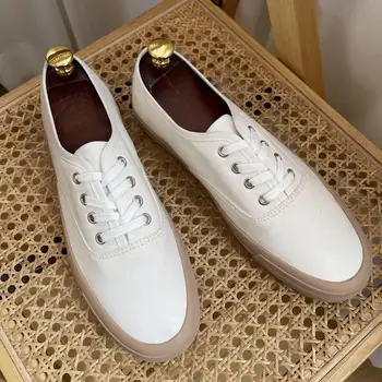 2023 Новые осенние маленькие белые туфли Корейский деним Холст Повседневная обувь Универсальная обувь для скейтбординга на шнуровке